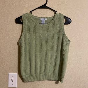 Ship N’ Shore green cable knit sweater vest size medium